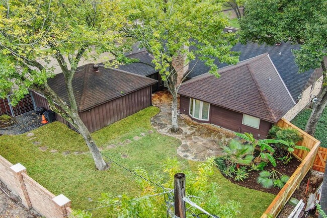Building Photo - 427 Ashford Forest Dr