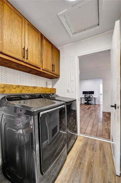 Building Photo - 4960 SW 89th Ave