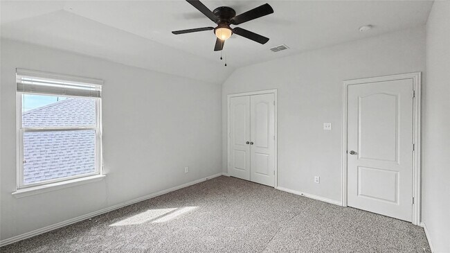 Building Photo - 2704 Evening Mist Dr