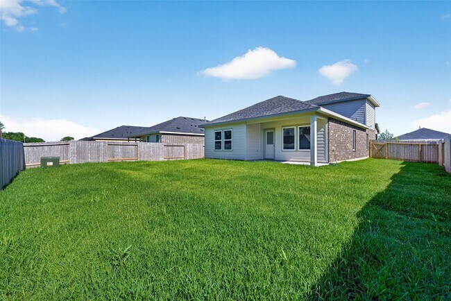 Building Photo - 407 Robin Ct