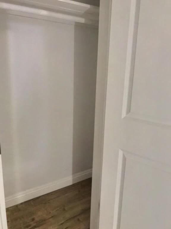 Building Photo - Beautifully updated house in Burbank Blvd ...