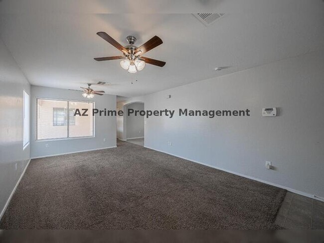 Building Photo - 227 W Darrow St