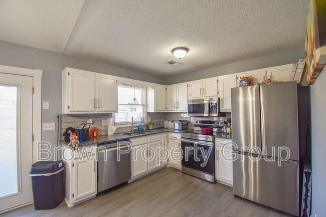 Building Photo - 5598 Windy Knoll Pl