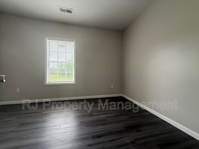 Building Photo - 1661 Patton St