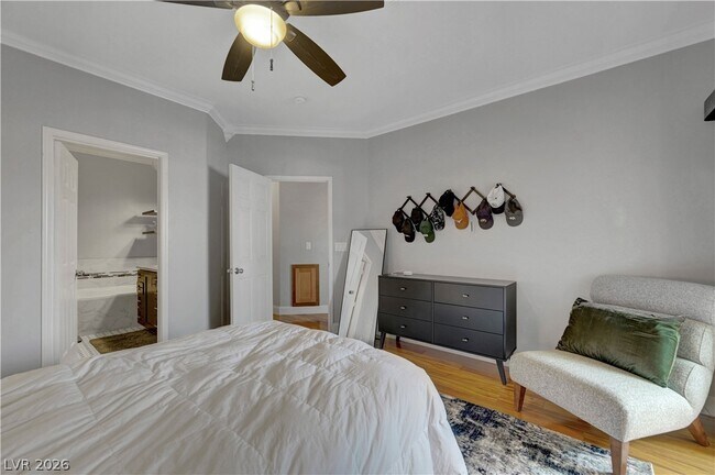 Building Photo - 2050 W Warm Springs Rd