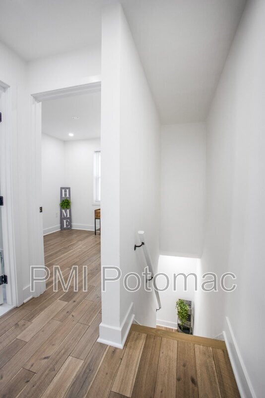 Building Photo - 702 19th St NE