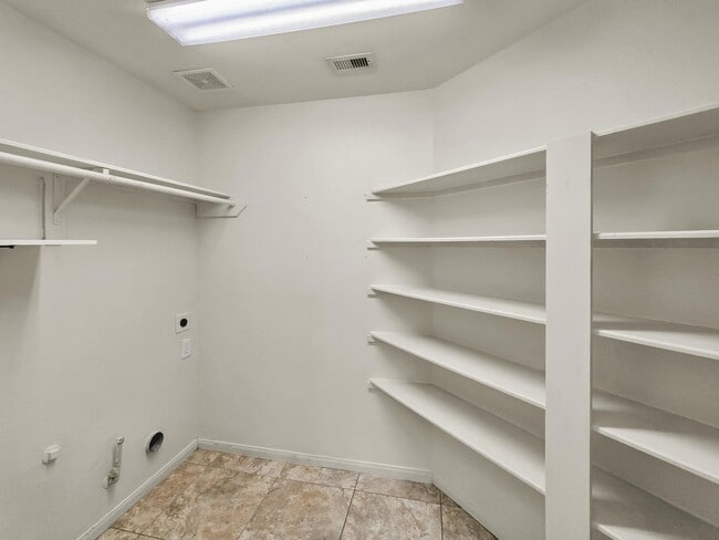 Building Photo - 14626 Gervaise Dr