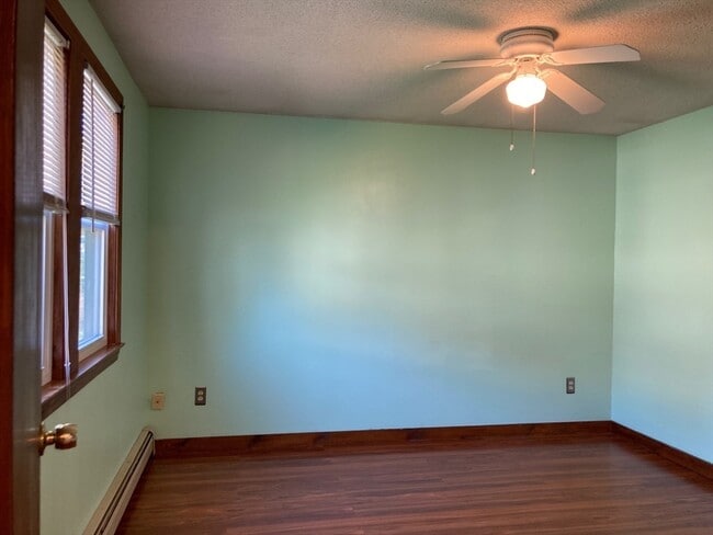 Building Photo - 30 Grant St