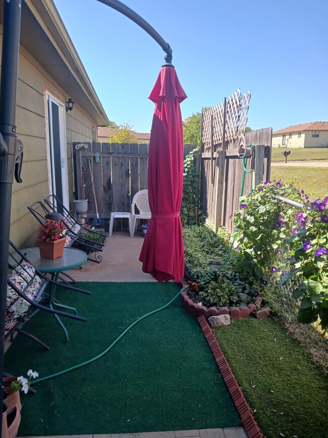 Fenced Back Patio - 1615 N Arrowhead Dr
