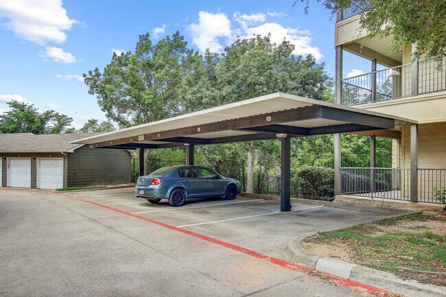 Building Photo - 2320 Gracy Farms Ln