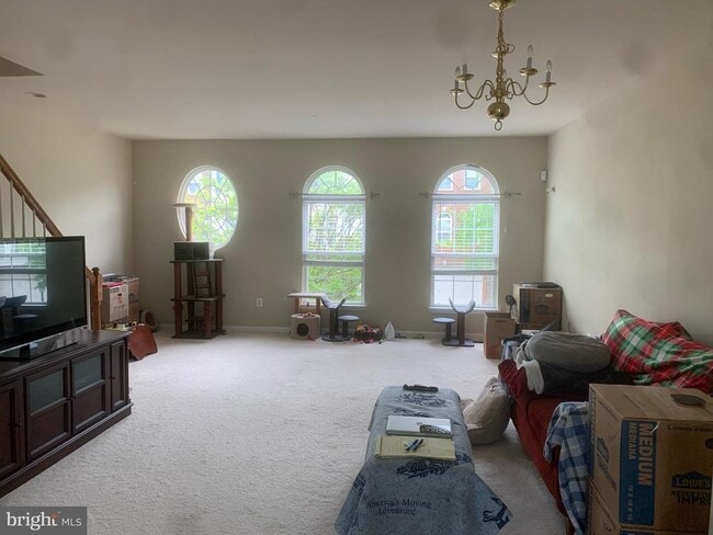 Building Photo - 24706 Kings Canyon Square