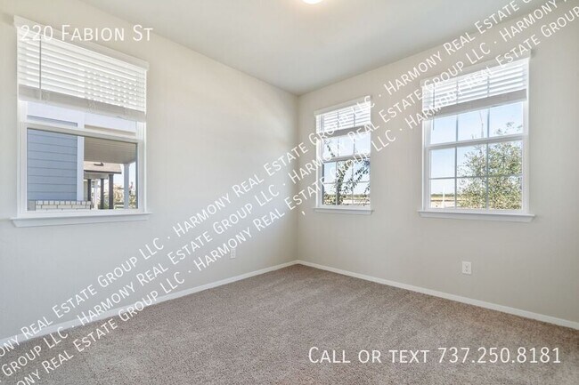 Building Photo - 220 Fabion St