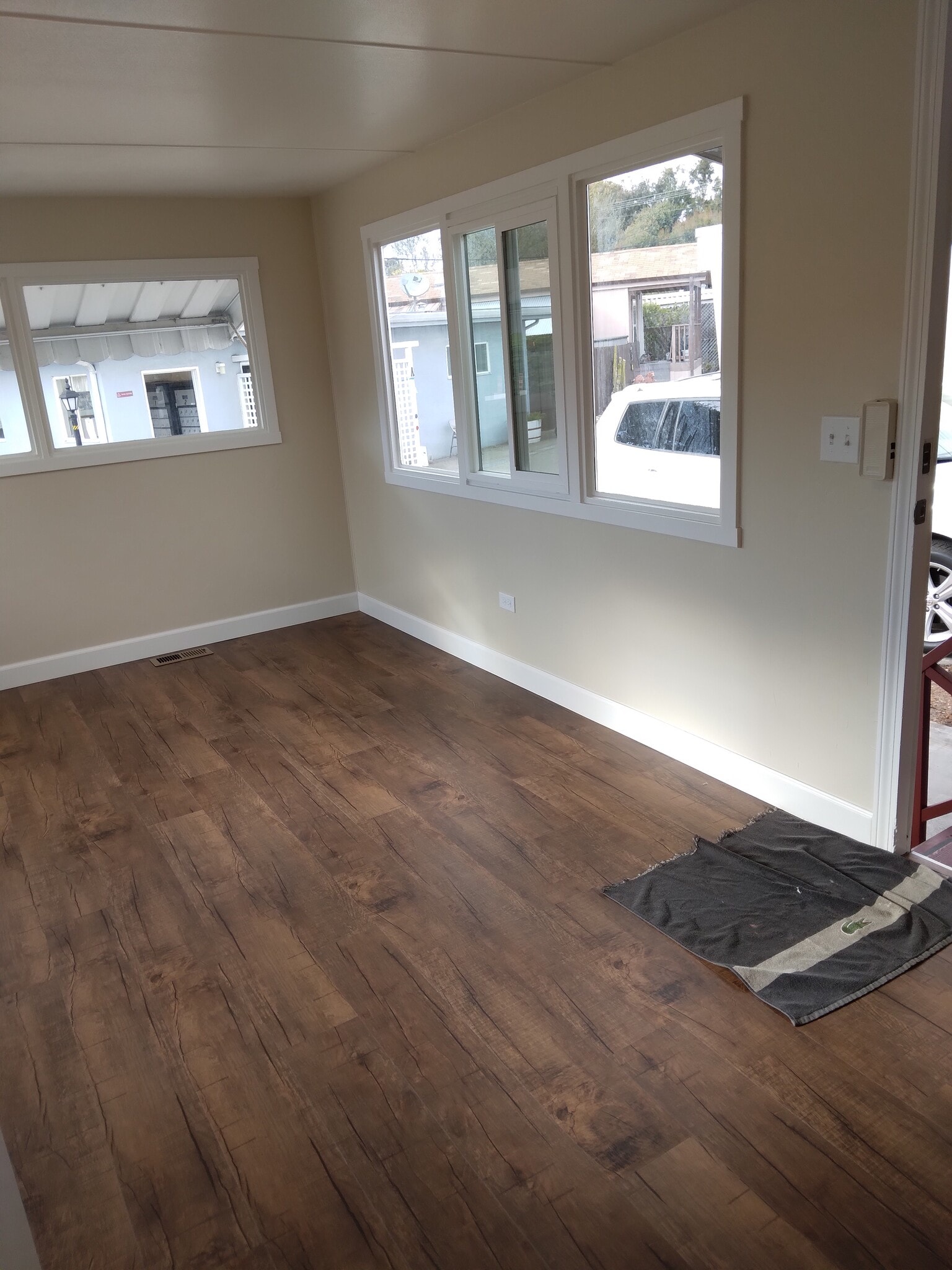 Building Photo - 3300 Portola Dr