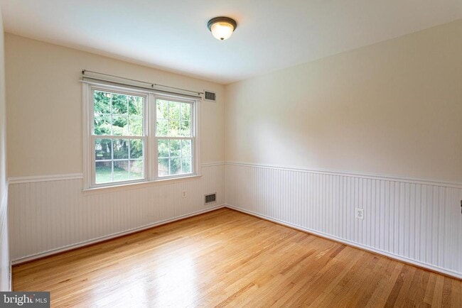 Building Photo - 14912 Emory Ln