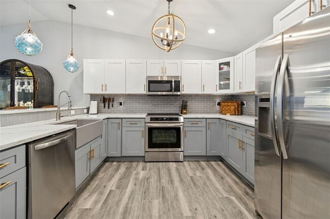 Building Photo - 292 Sunlit Cove Dr NE