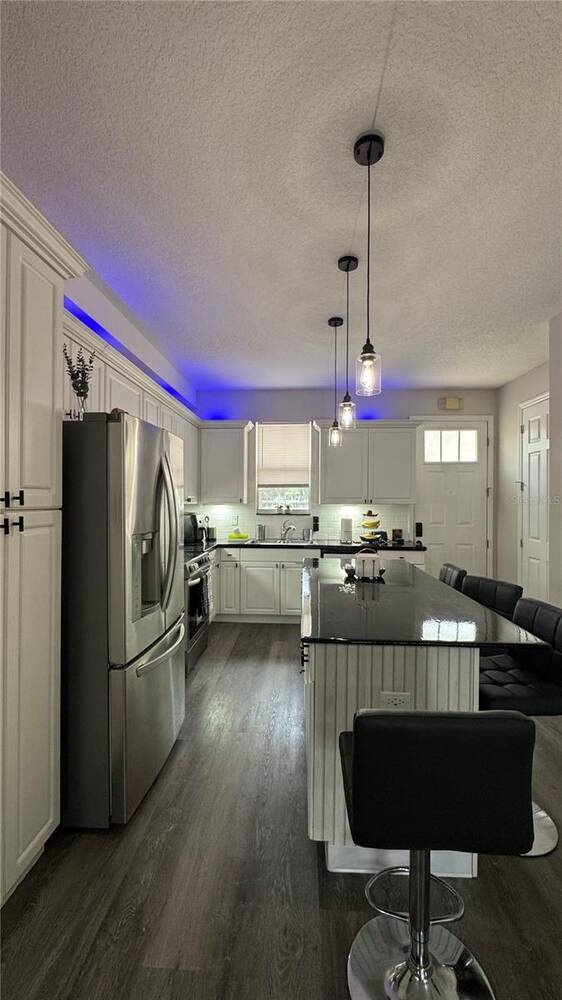 Building Photo - 2015 Grand Oak Dr