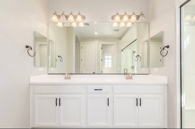 Building Photo - Welcome to your next home at Cooley Station!