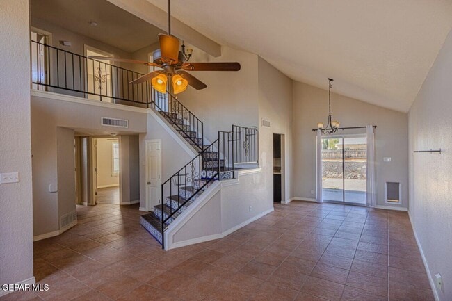 Building Photo - 5717 Saplinas Rd