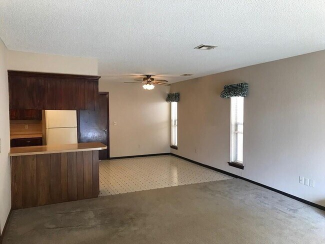 Building Photo - 5420 Evanbrook Terrace
