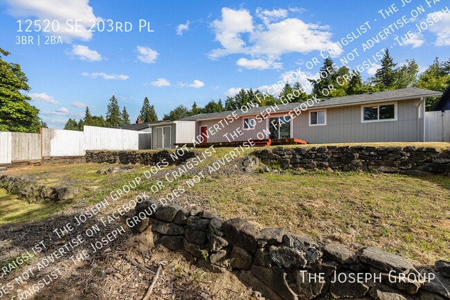 Building Photo - 12520 SE 203 Pl