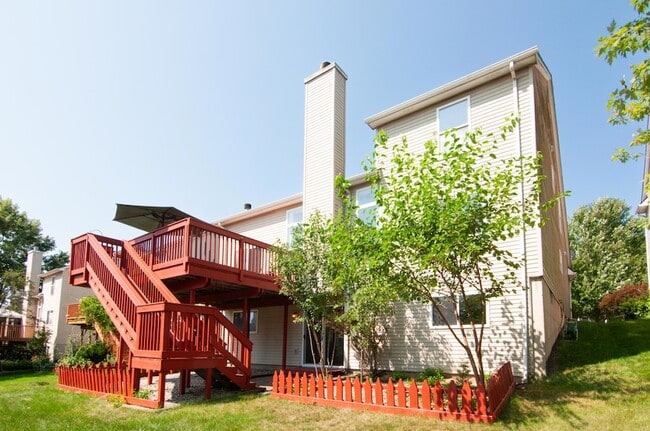Building Photo - 3240 Dunwoodie Rd