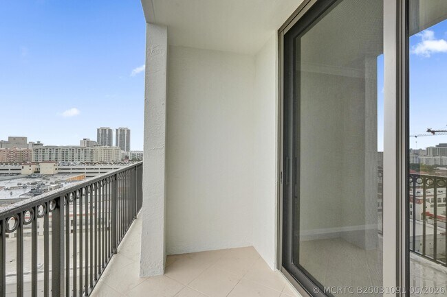 Building Photo - 651 Okeechobee Blvd