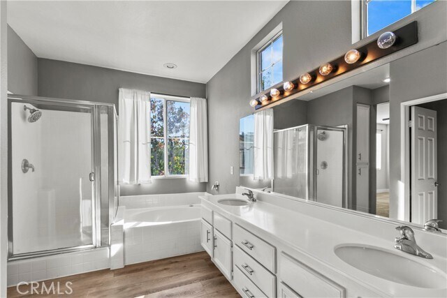 Building Photo - 3336 E Rosedale Ln