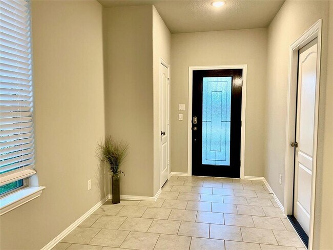 Building Photo - 31326 Spotted Saddle Hollow