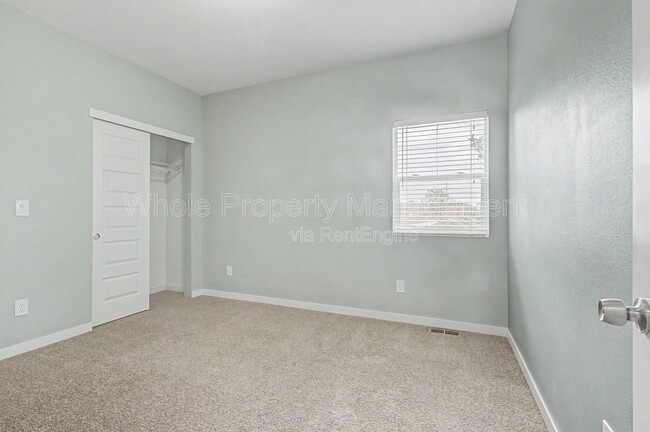 Building Photo - 5803 Poplar St