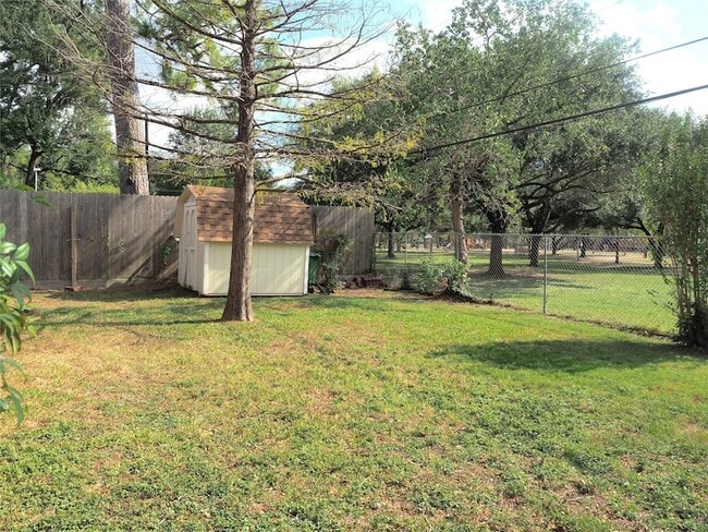 Building Photo - 10319 Raritan Dr