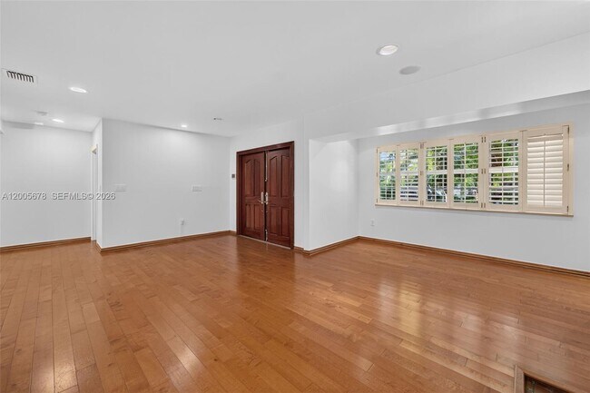 Building Photo - 1237 Aduana Ave
