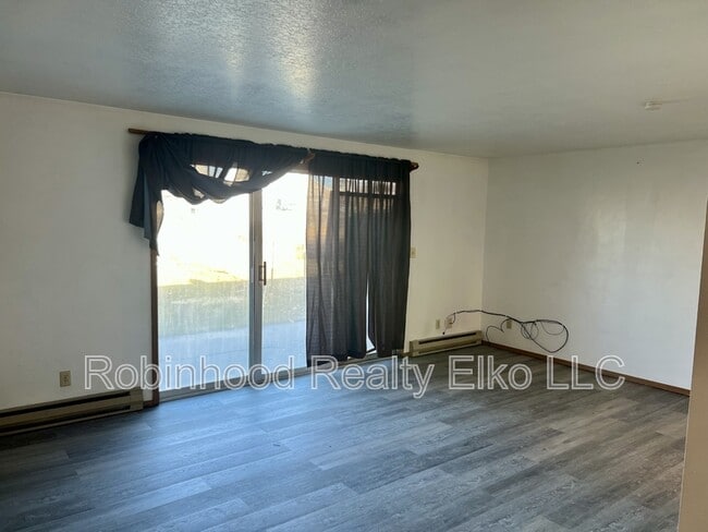 Building Photo - 358 Parkchester Dr