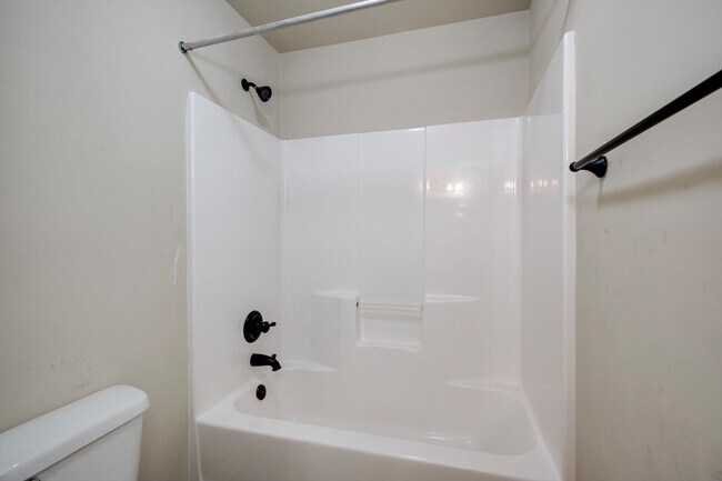 Building Photo - 542 Oconee Cir