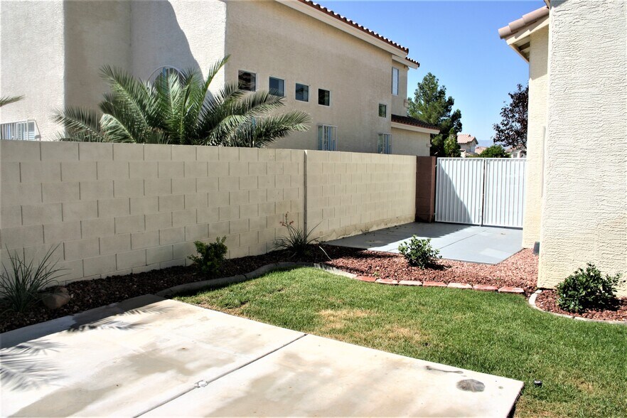 Building Photo - 9084 Tiger Shale Way