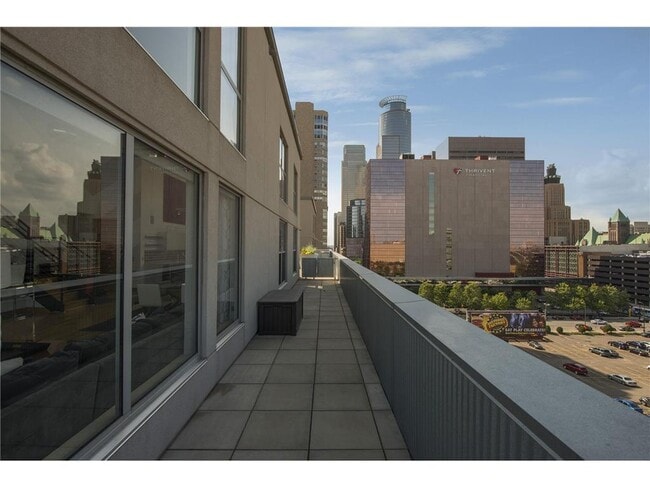 Building Photo - 521 S 7th St