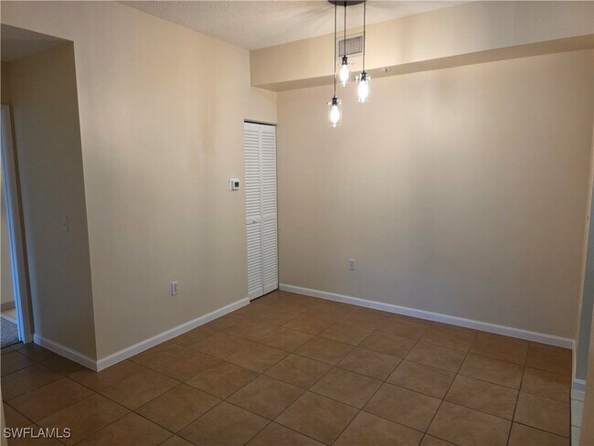 Building Photo - 1210 Reserve Way