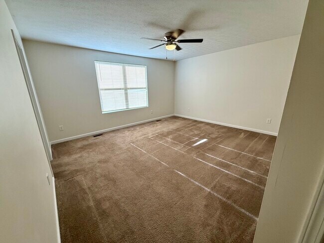 Building Photo - Spacious 4BR 2B w/ Large Backyard • Full Appliance Kitchen • 2-Car Garage in Pataskala