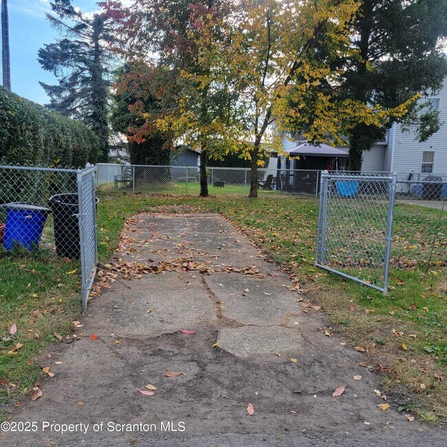 Building Photo - 1756 Nay Aug Ave