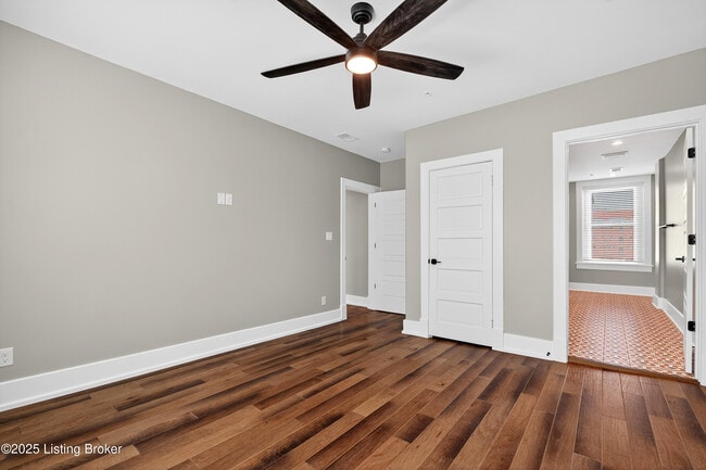 Building Photo - 1529 W Market St