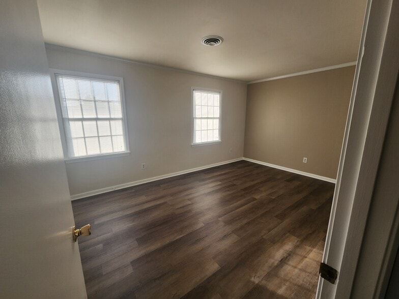 Building Photo - 1023 Baccharis Dr