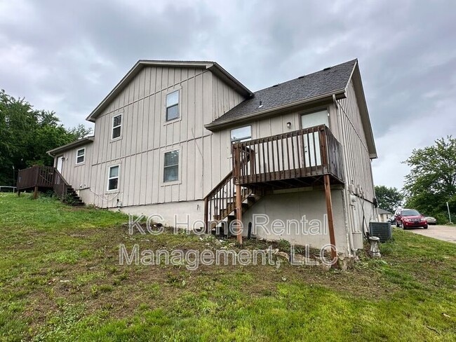 Building Photo - 426 Castle Dr