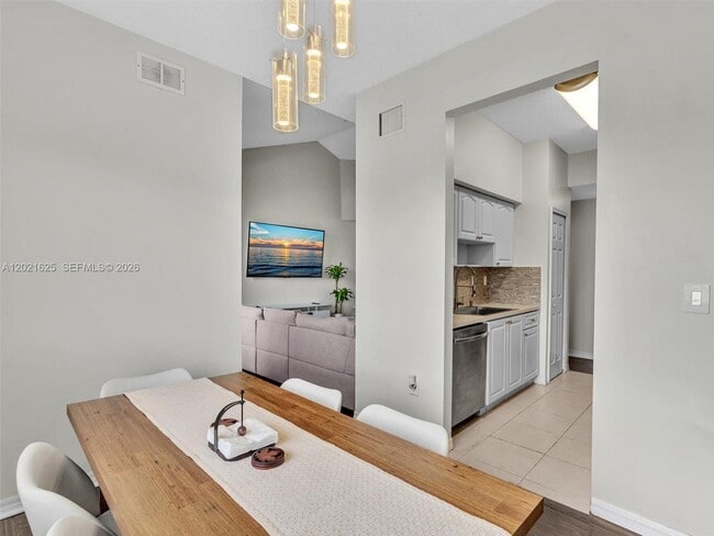 Building Photo - 7085 Nova Dr