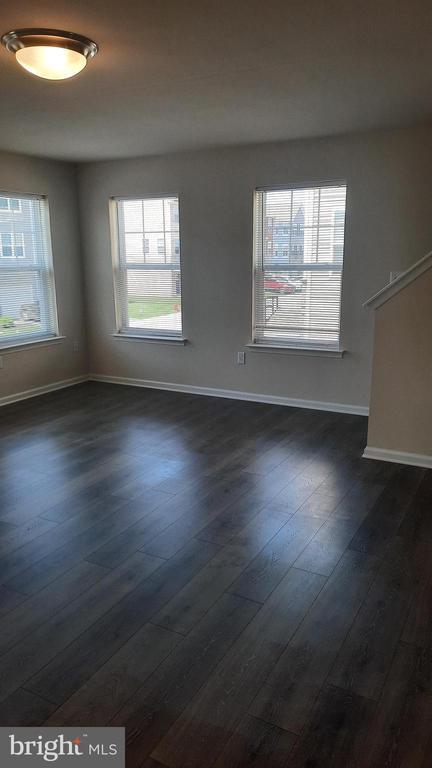 Building Photo - 829 Admiral's Quay Dr