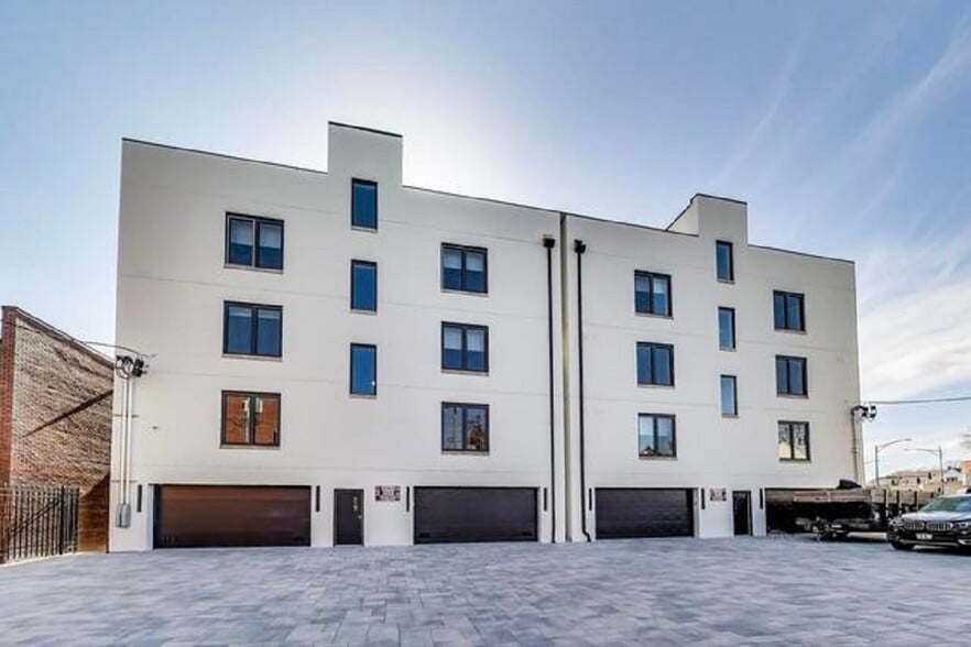 Building Photo - 5015 N Lincoln Ave