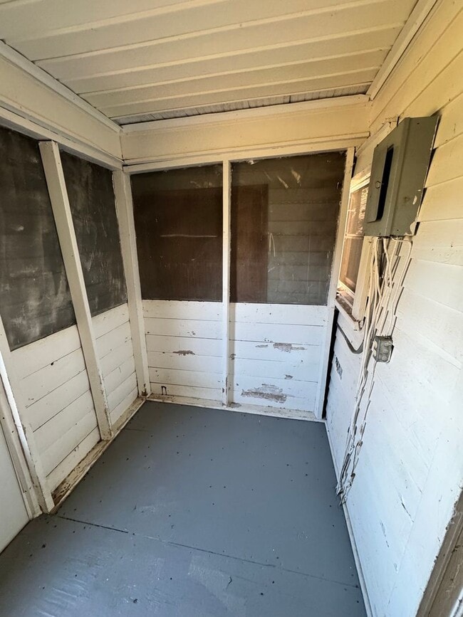 Building Photo - 2/1 House in Downtown Shelby, NC