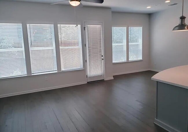 Building Photo - 13614 Cibolo Trace