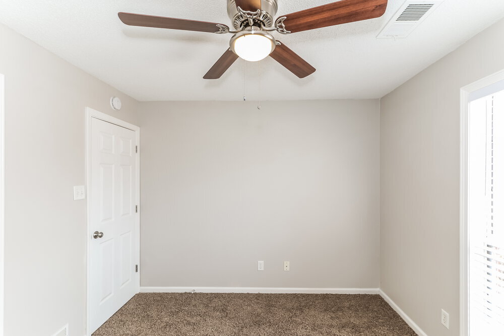 Building Photo - 3448 Pendulum Dr E