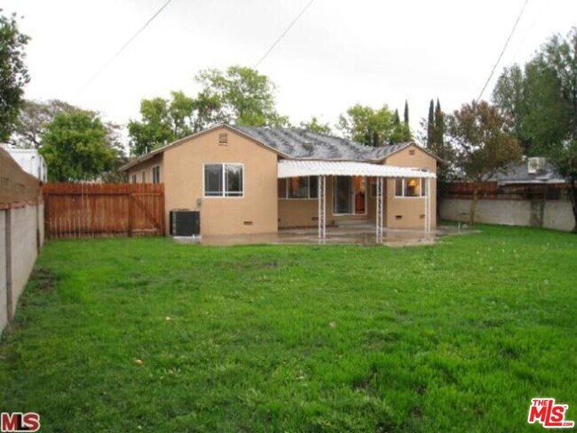 Building Photo - 10343 Dempsey Ave