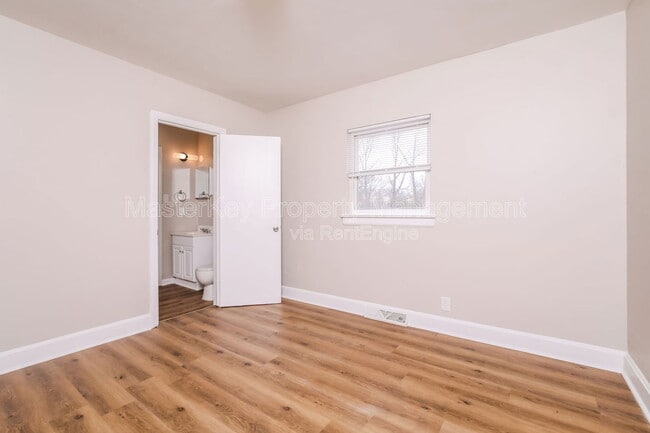 Building Photo - 208 E Geer St