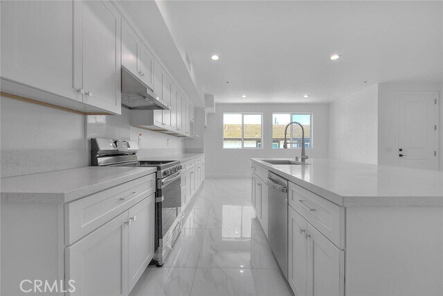 Building Photo - 7341 9th St
